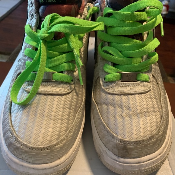 Nike - Picture 2 of 3